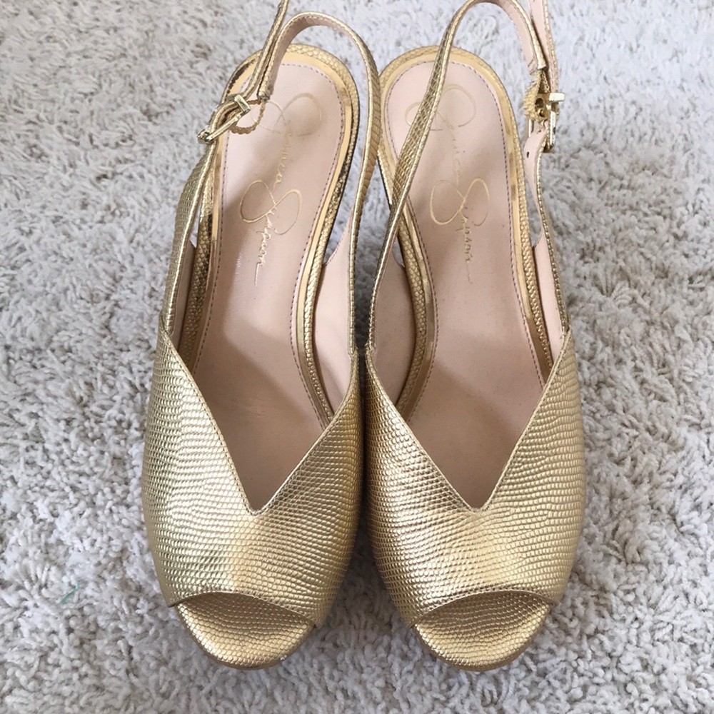 Gorgeous Jessica Simpson Gold Wedges Size 7 1/2